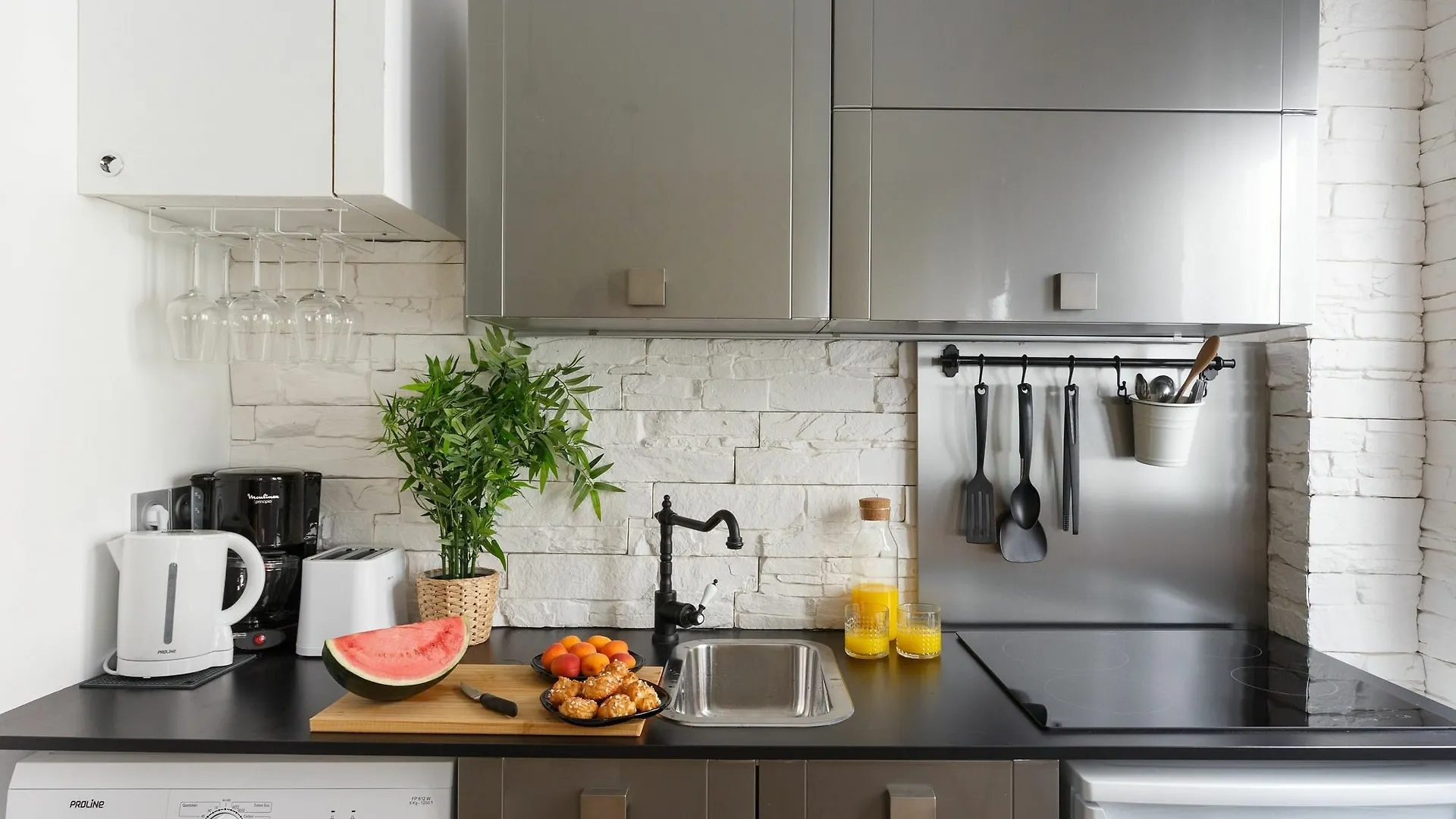 Lovely Place In A Quiet Area Between Invalides Et Eiffel Tower Apartment Paris